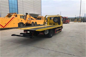 莱山非事故拖车