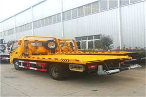 莱山附近拖车救援搭电