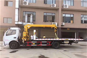 莱山附近汽车轮胎更换